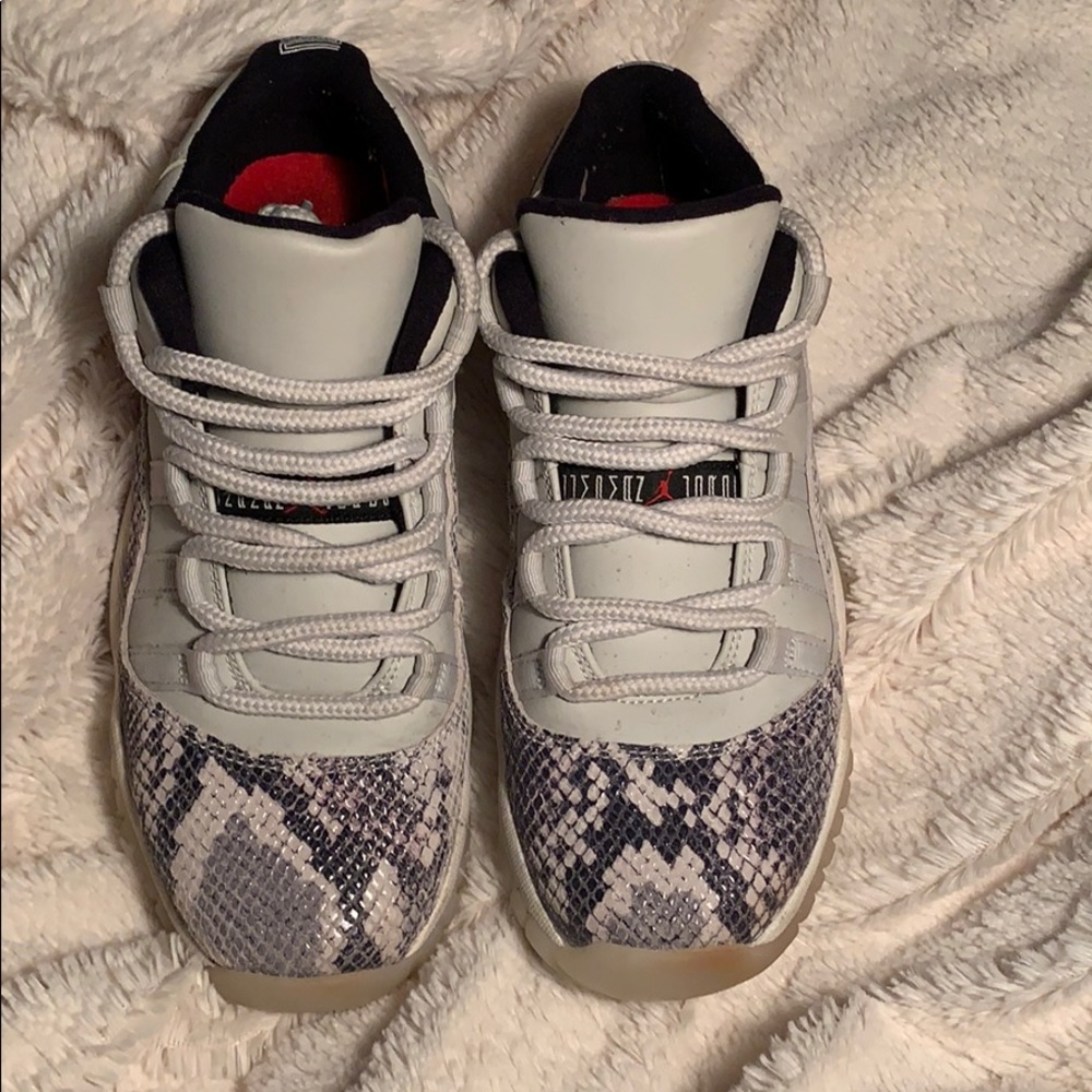 Jordan retro 11 Low .. snakeskin